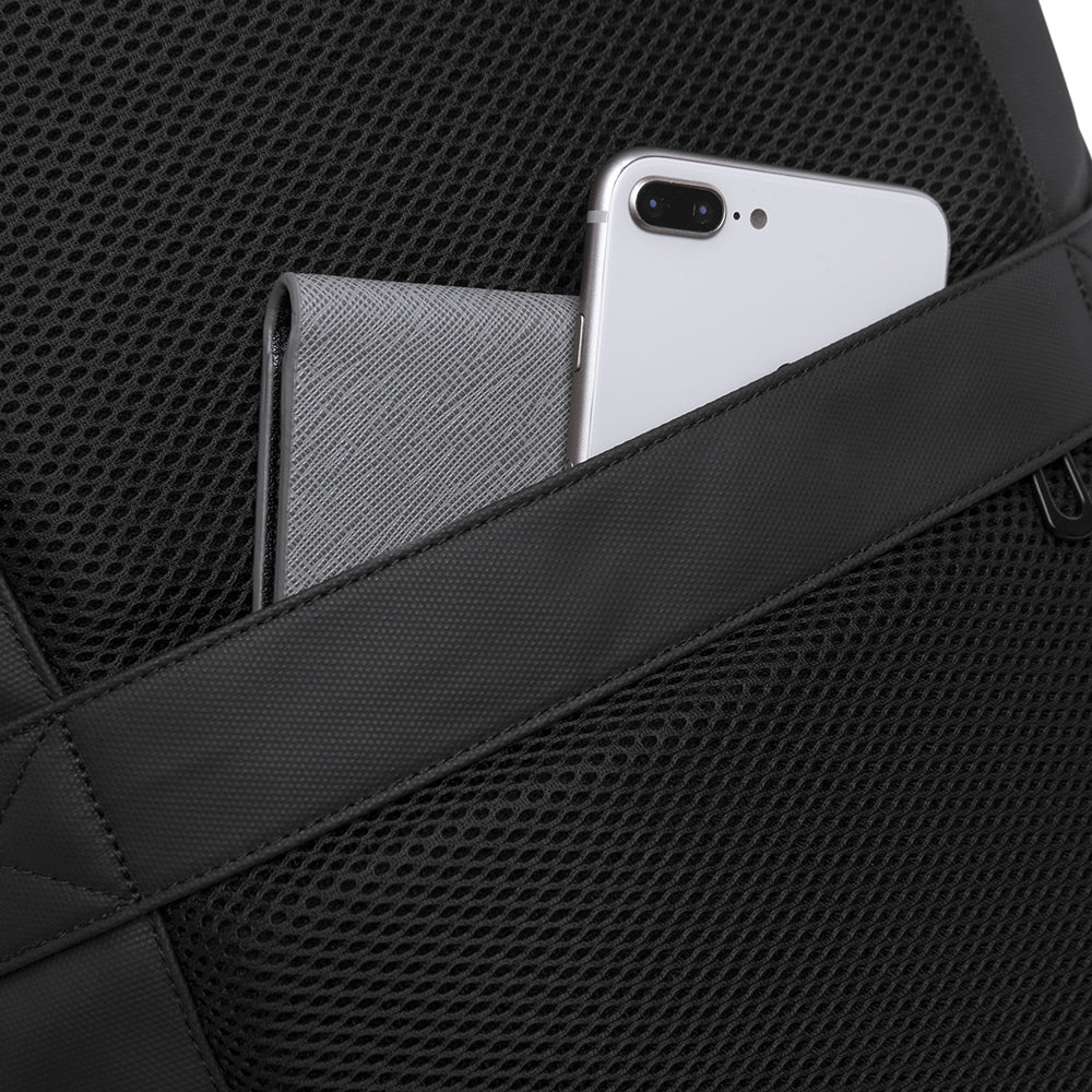 The Carry-Everything Backpack — Built for the Way You Actually Live